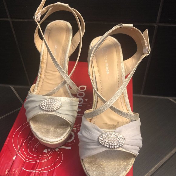 Silver Sparkle 🪩✨Wedge Heel Sandals with Embellishment - Picture 3 of 4